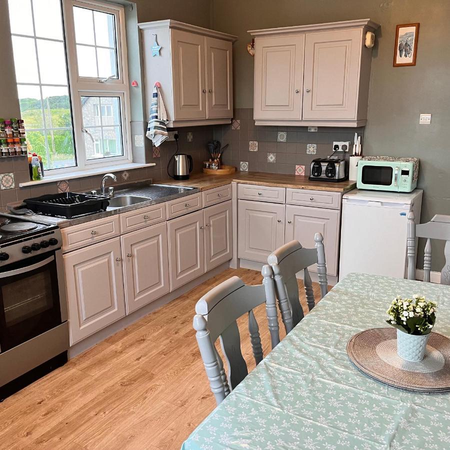 Wild Atlantic Stay Cottage Galway Exteriör bild